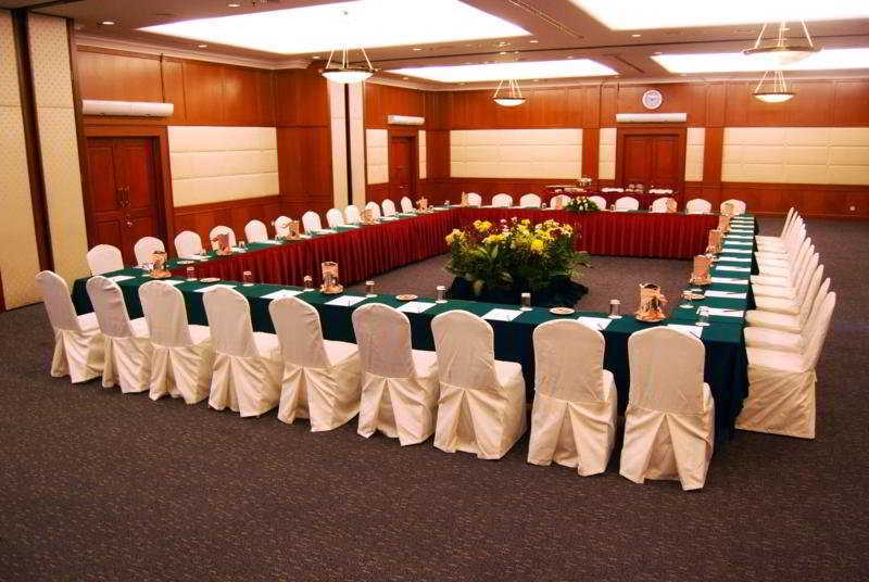 Kuala Lumpur International Hotel エクステリア 写真