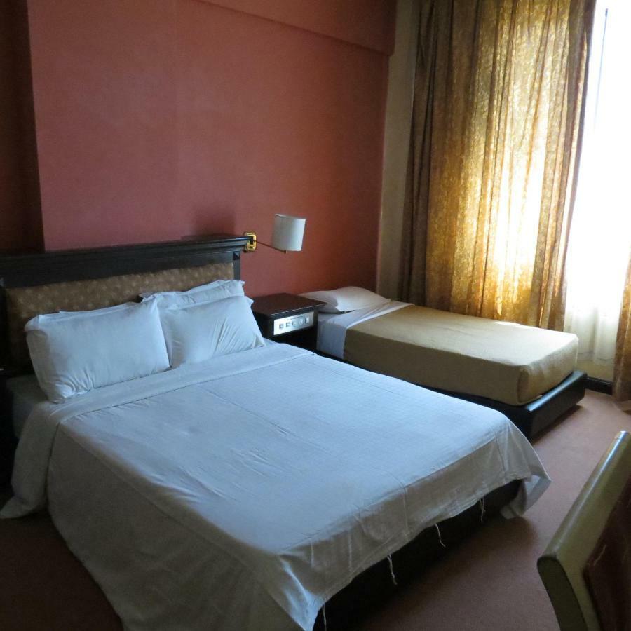 Kuala Lumpur International Hotel エクステリア 写真